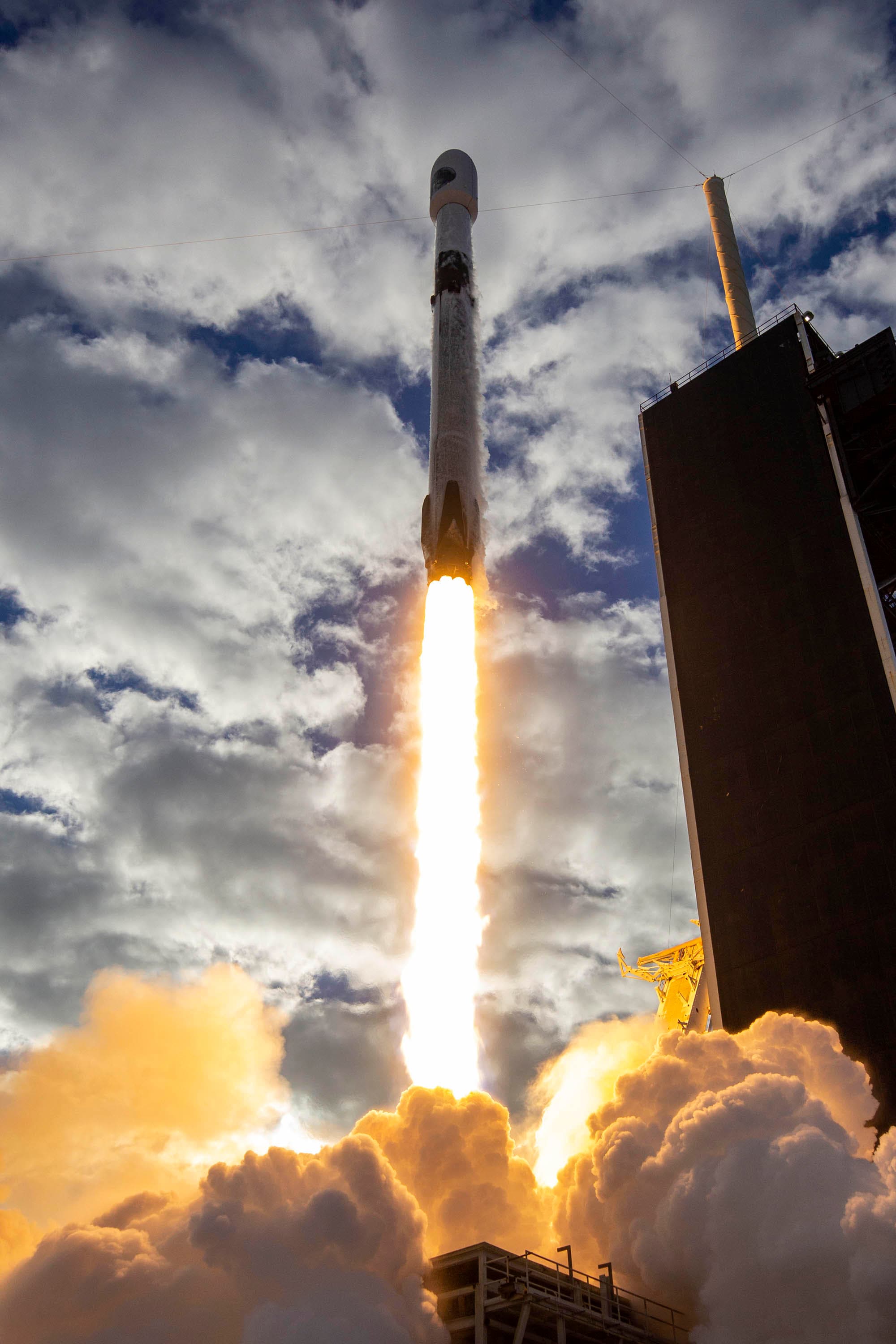 Launch image 4